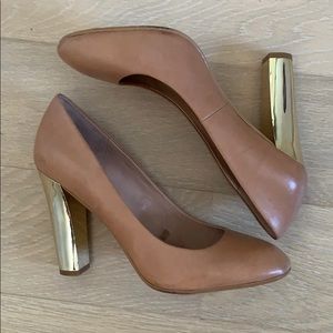 Zara nude pumps with gold heel Size 41 (9.5/10 US)
